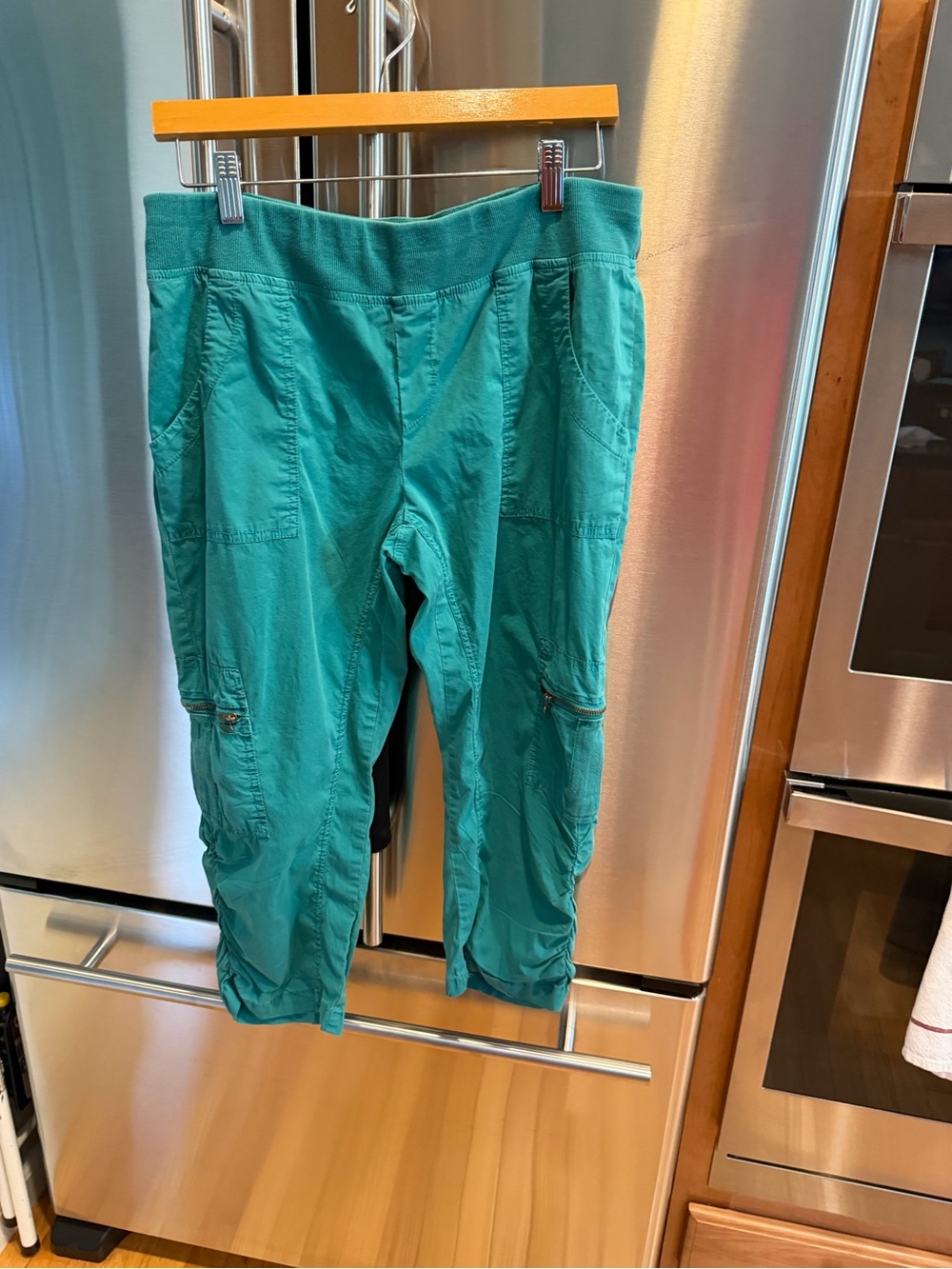 Woman’s xcviTeal Cargo Capri Pants
